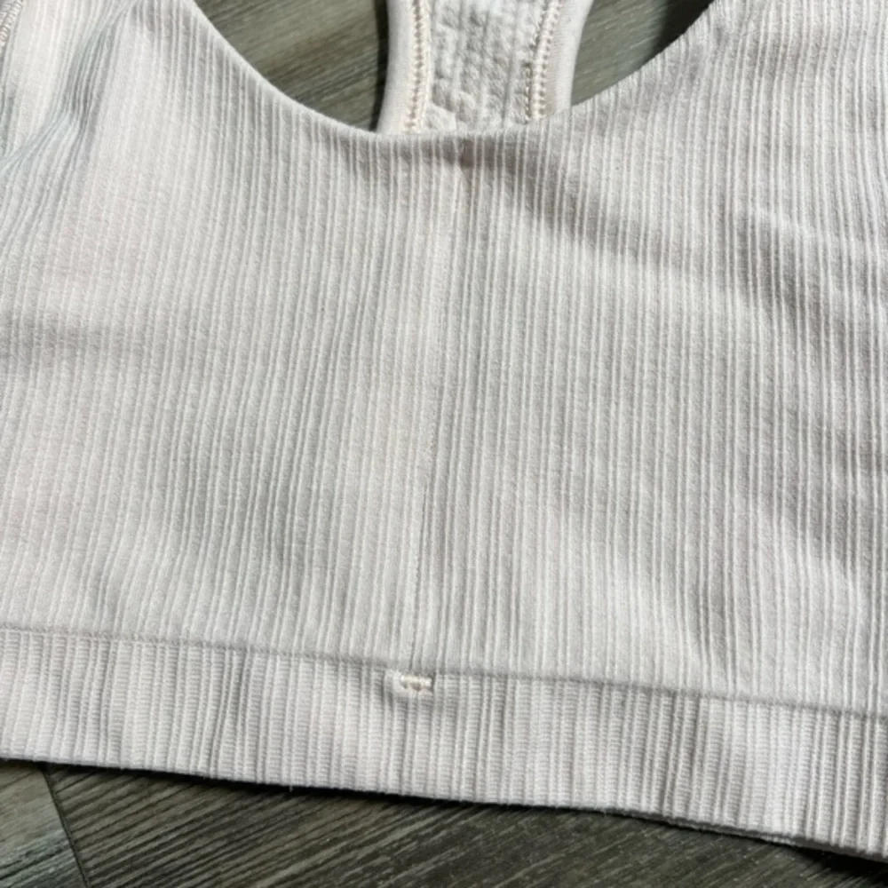 Athleta women‎ Sports Bra- XS - Picture 3 of 7